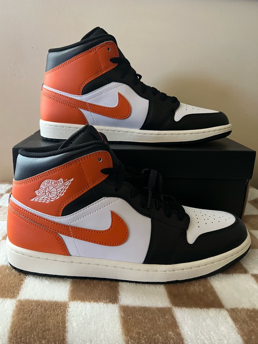 Nike Air Jordan 1 Mid Sneakers Starfish/Black/Sail DQ8426 801 Men’s Size 11 BNIB